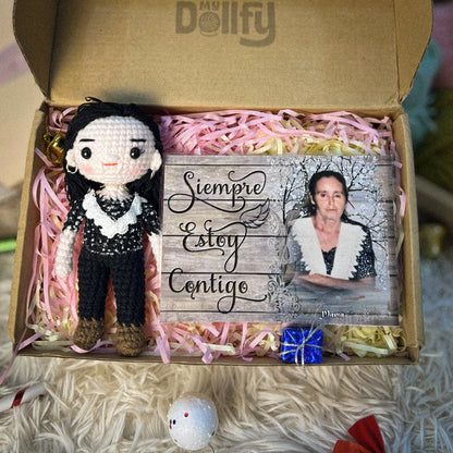 Personalized Crochet Doll with Photo Card "Siempre Estoy Contigo"