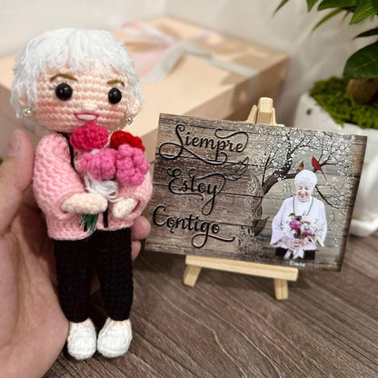 Personalized Crochet Doll with Photo Card "Siempre Estoy Contigo"