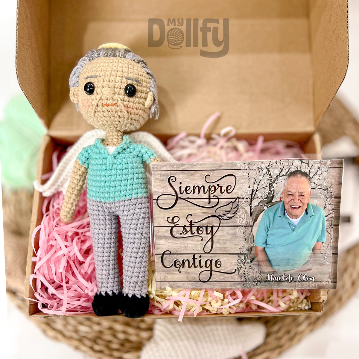 Personalized Crochet Doll with Photo Card "Siempre Estoy Contigo"