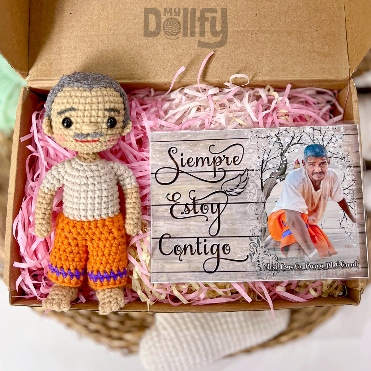 Personalized Crochet Doll with Photo Card "Siempre Estoy Contigo"